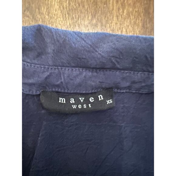 Maven West Women's Dark Blue Tencel Blend Soft Casual Button Down Blouse XS - Picture 3 of 9